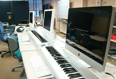国立音楽大学の演習室